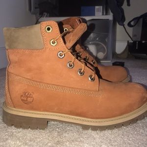 Like-New Timberland Boots Sz 6.5 (Men’s), 8 (wmns)